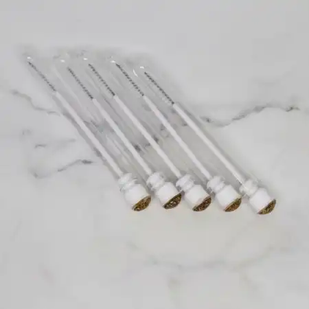 Češljići za trepavice u futroli